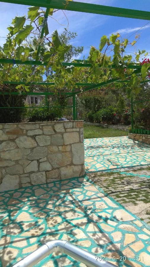 Hotel Emi 3* Himarë